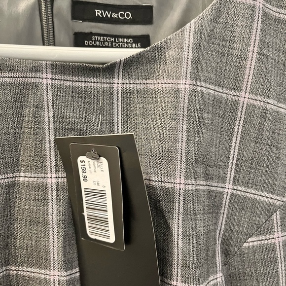 Brand new Jumpsuit with belt, ankle length, back zipper, sleeveless - Picture 3 of 3